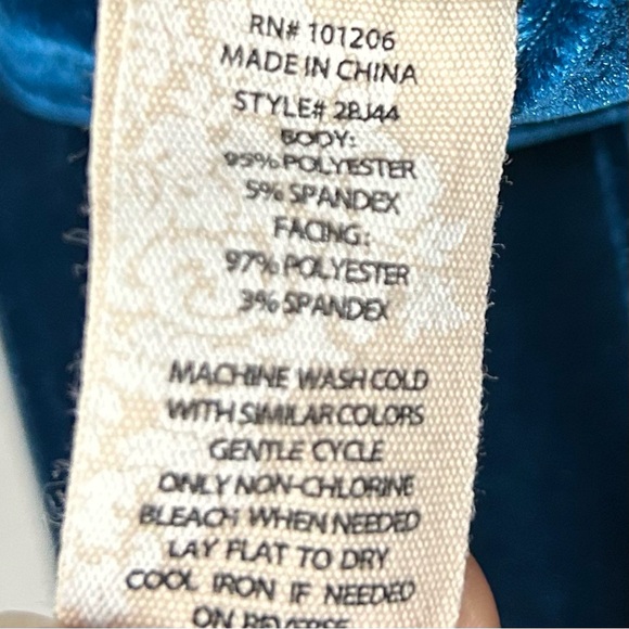 Soft Surroundings Velvet Tunic Top Women’s Size M Collared V-Neck Elegant Boho - Picture 6 of 6